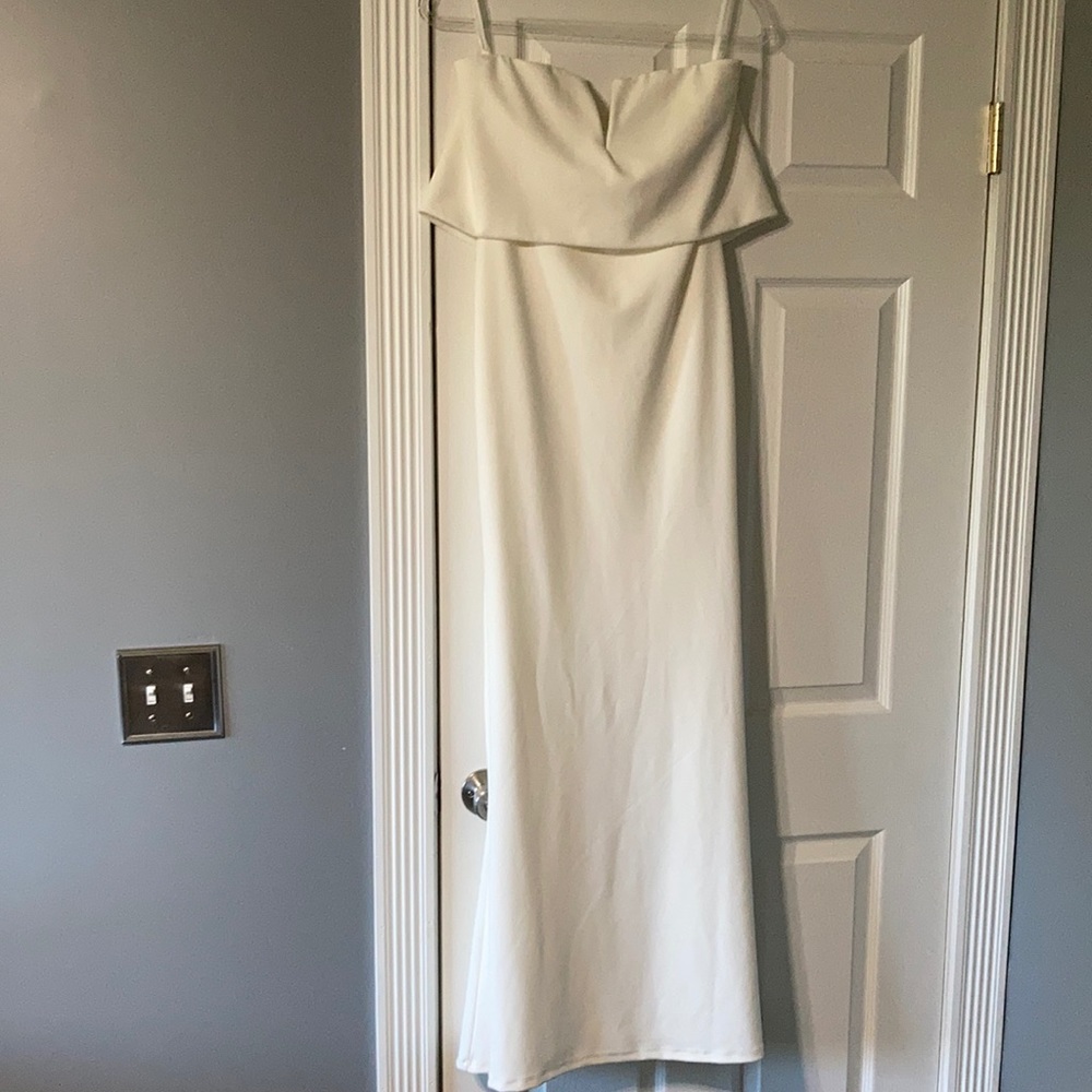 Bebe strapless white long dress. Size M. Never worn